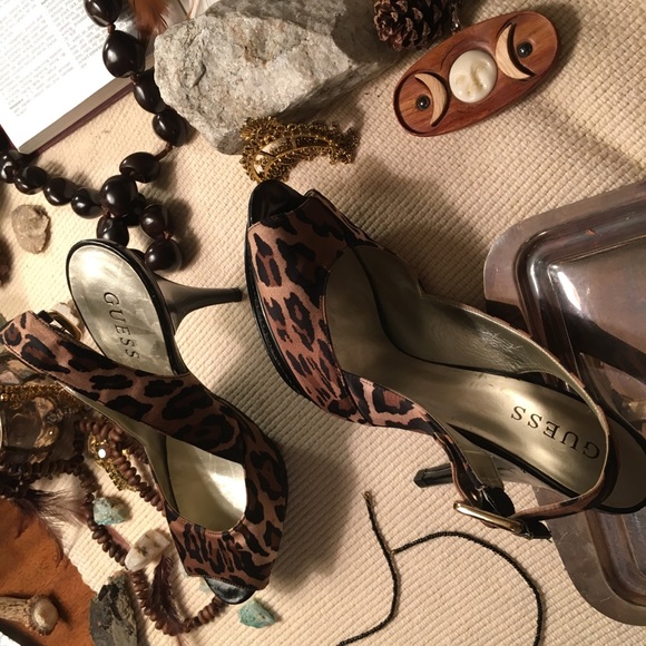 Guess Animal Print 1/2” Platform 4” Stiletto Heels - Picture 8 of 8